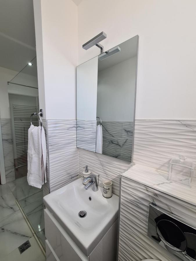 The Best Apartment Хунедоара Екстериор снимка